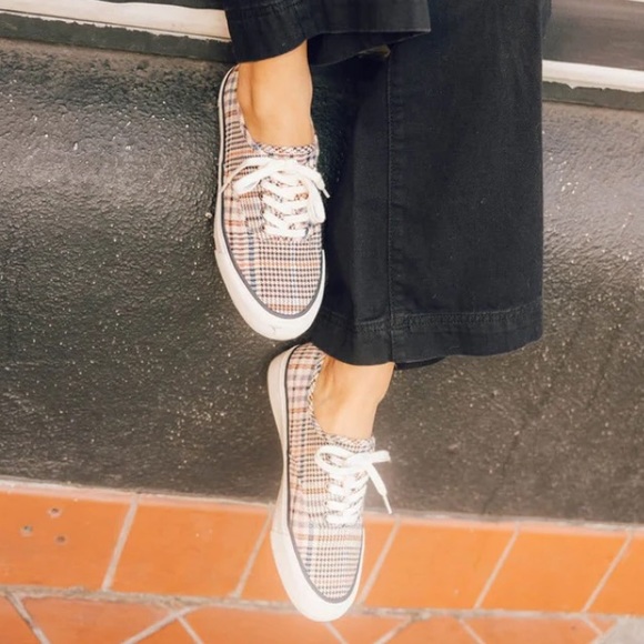 SeaVees limited edition plaid shoes - Picture 3 of 7